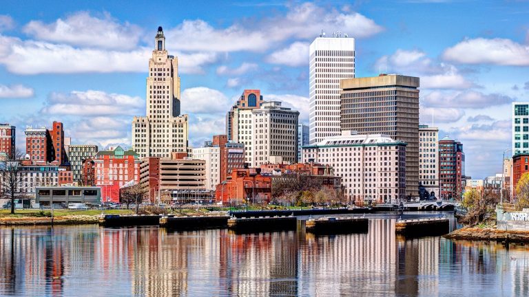 Skyline of downtown Rhode Island during the day.