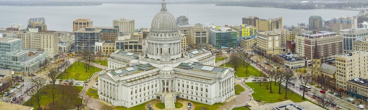 This is an image of the Madison Wisonsin capitol building. ASTA-USA provides professional translation services in this city.